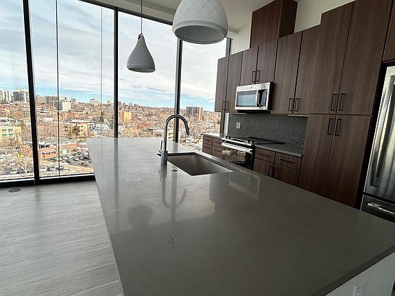 5th image of 399 Grant St #401