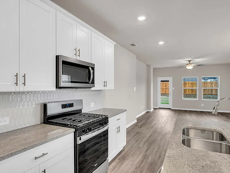 417 Martell Rd — Photo 7