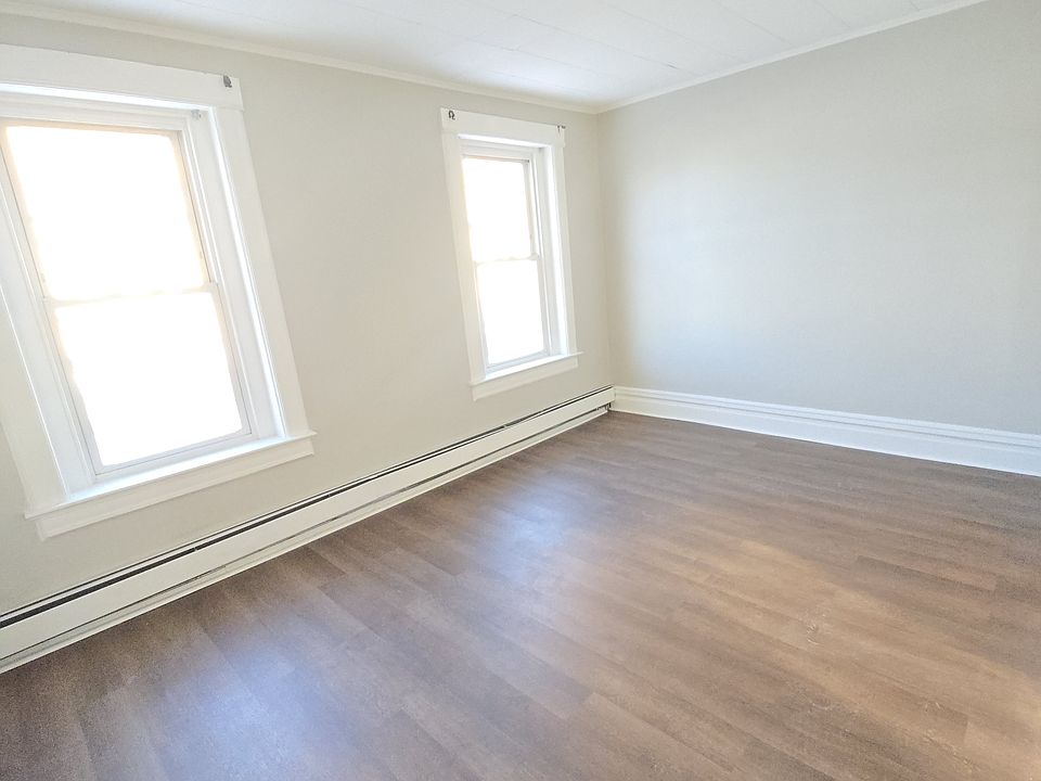 1st image of 717 E Norwegian St #1