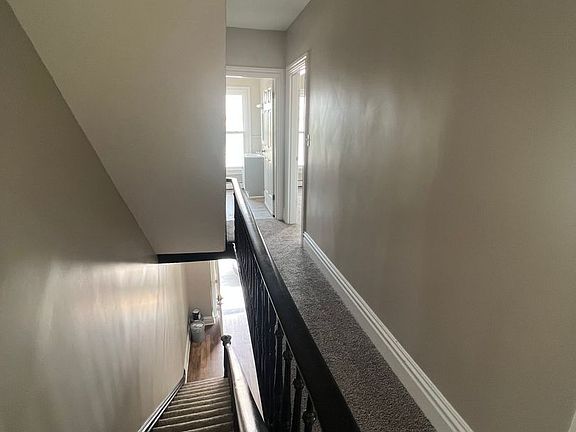 4th image of 38 E Penn St Unit 2