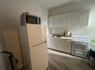 35-46 31st St #4R, Astoria, NY 11106