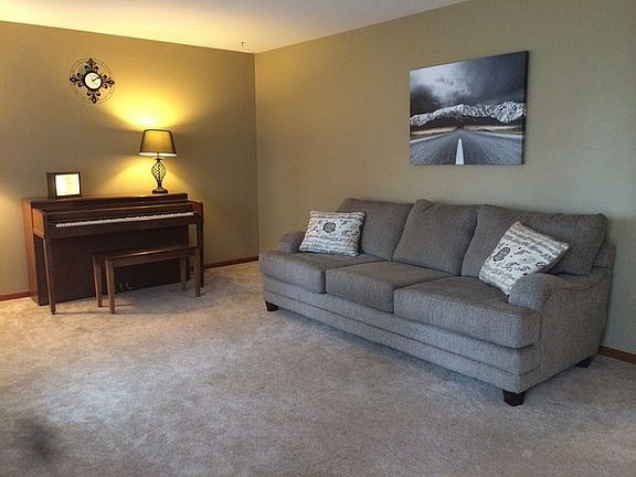 3rd image of 14 Arbor Ct