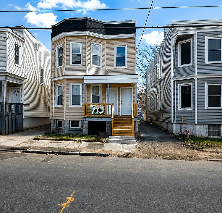 1st image of 255 21st St Floor 1