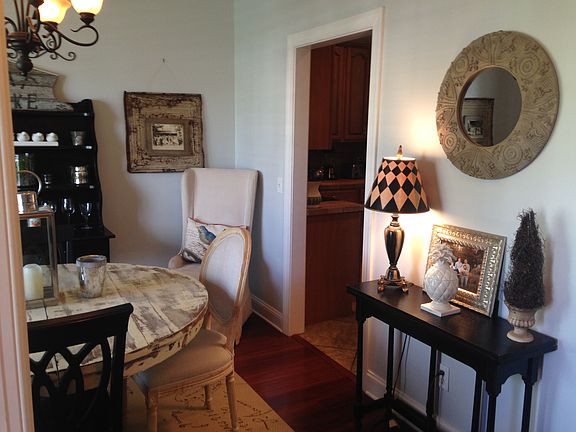 4th image of 223 Wellington Pl