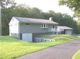 406 Concord Ln, Rostraver Township, PA 15012