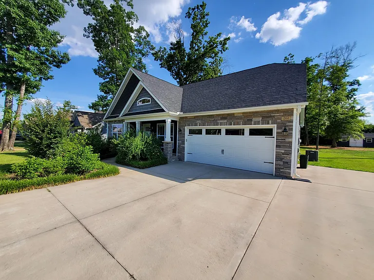261 Woodcrest Ct — Photo 18