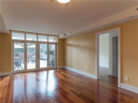 3rd image of 628 W 238th St #2A
