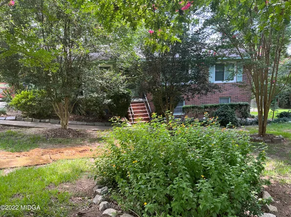 2495 Tredway Dr, Macon, GA 31211