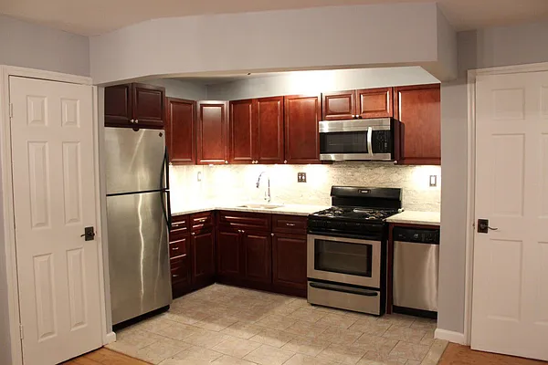 Rented by Premier Metro Realty Corp | media 3