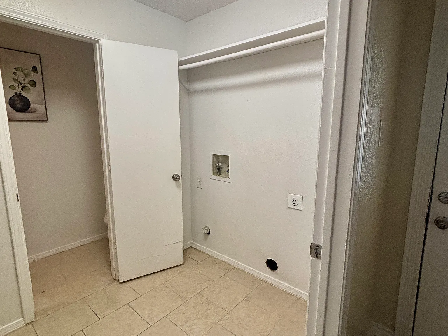 2 bed, 1.5 bath, 1300 sqft, $1,800 — Photo 3