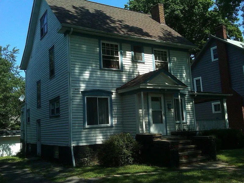 3209 Oak Rd photo 1