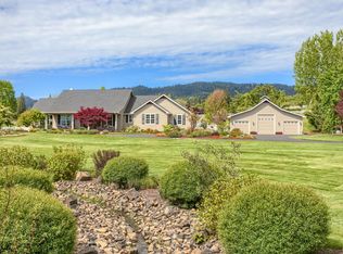 2209 Old Stage Rd, Central Point, OR 97502