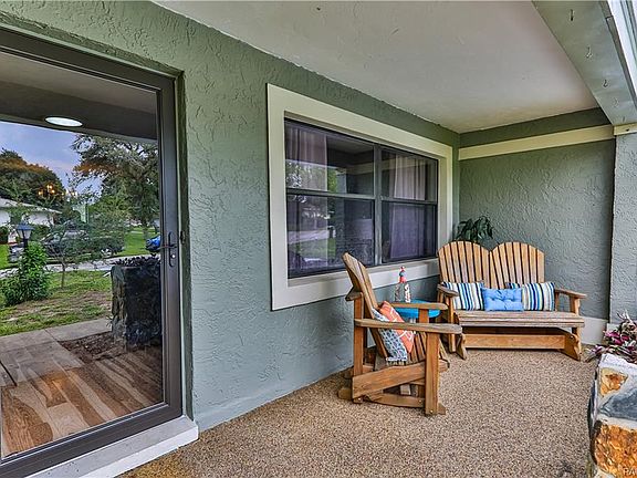 3rd image of 3369 N Tamarisk Ave
