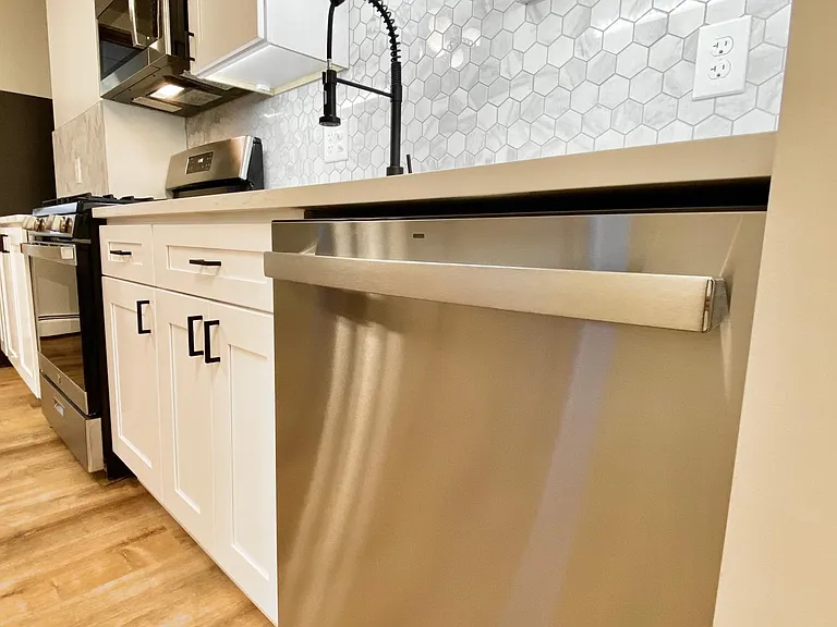 217 Saratoga St #1 — Photo 8