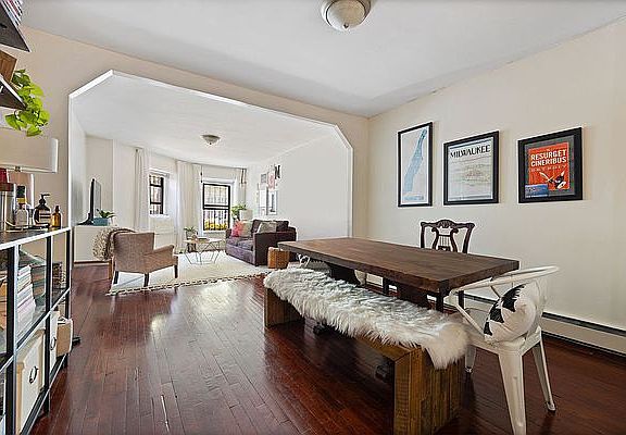 2nd image of 347 Jefferson Ave APT 1