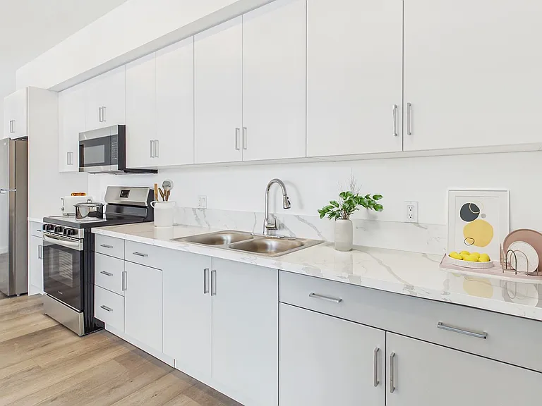 Diamante Apartment Homes — Photo 8