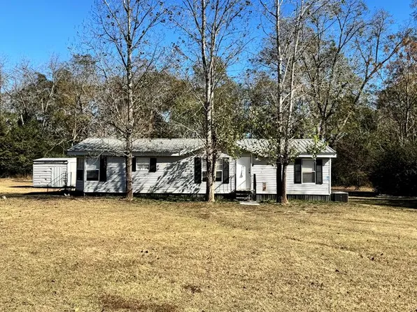 609 Bartlett Loop, Headland, AL 36345