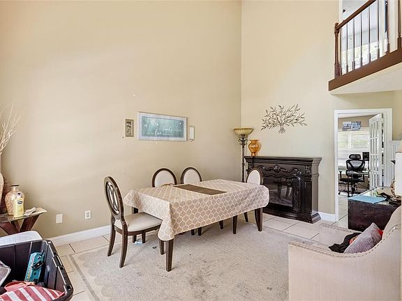 3rd image of 1071 SUMMER LAKES DRIVE