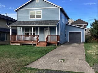 747 NW High St, Newport, OR 97365