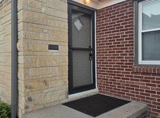 5830 Western Ave, Omaha, NE 68132