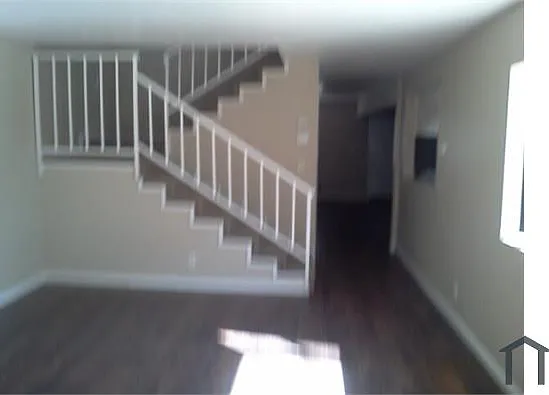 43756 La Paz Ln