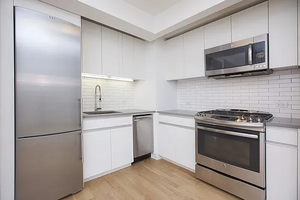 Rented by REAL New York | media 4