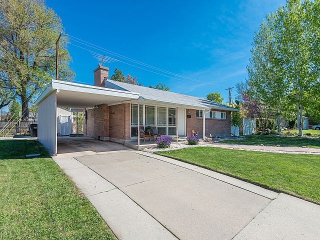 1st image of 1111 E Iris Ln