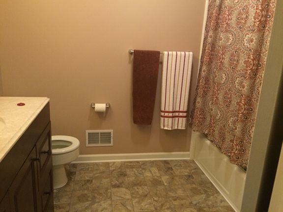 4th image of 4 Hillcrest Dr
