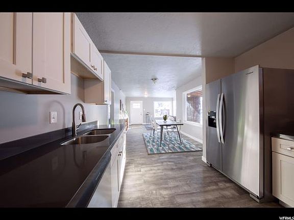 5th image of 323 E Haven Ave