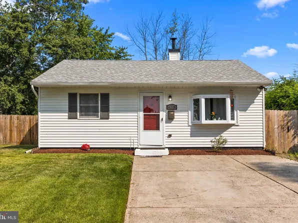 630 Barclay Ave, Morrisville, PA 19067
