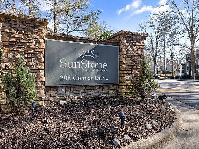 Sunstone Apartments — Photo 9
