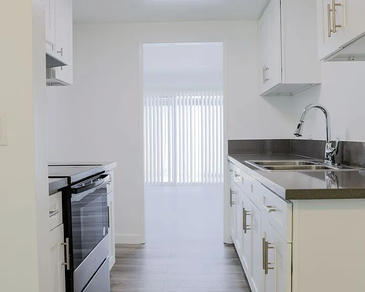 2709 S Baker St — Photo 11