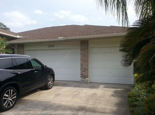 1643 McAuliffe Ln, Palm Harbor, FL 34683