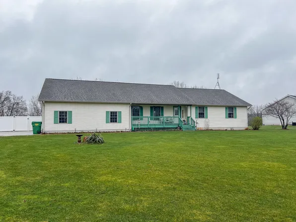 29342 Saddlebred Ln, Dowagiac, MI 49047