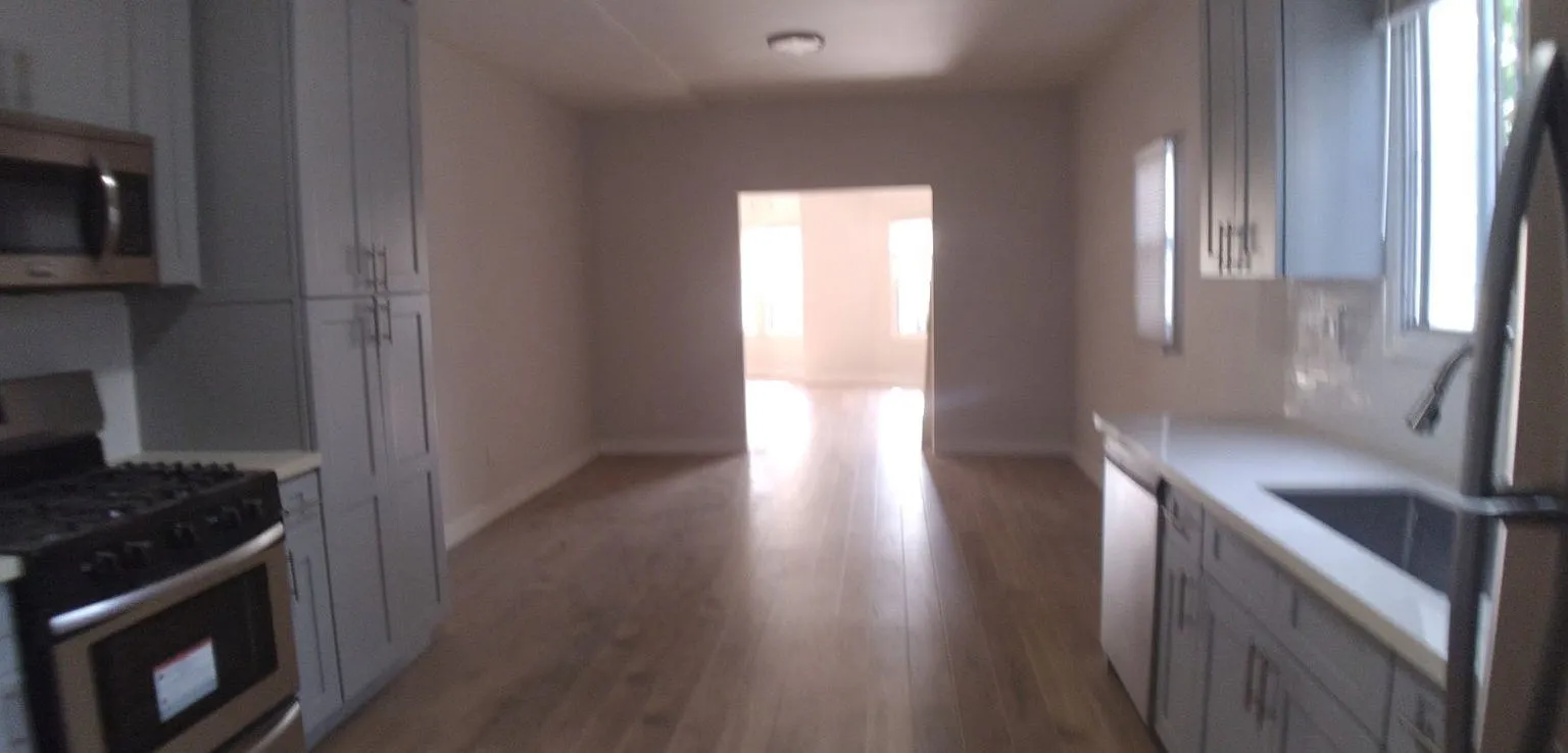 1 bed, 1.0 bath, $2,195 — Photo 3