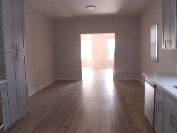 3rd image of 2646 Vineyard Ave #2