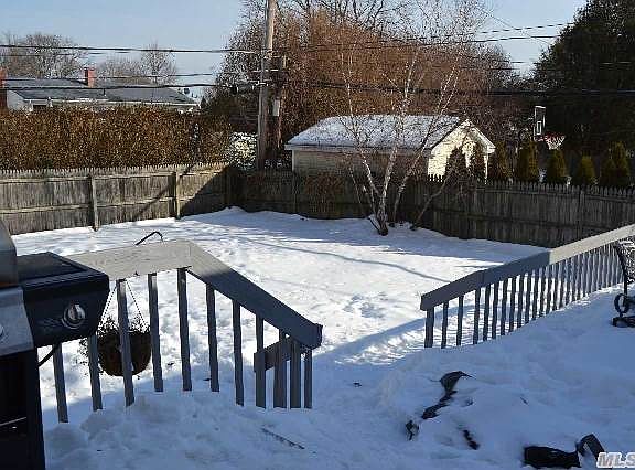 2nd image of 11 Jonquill Ln