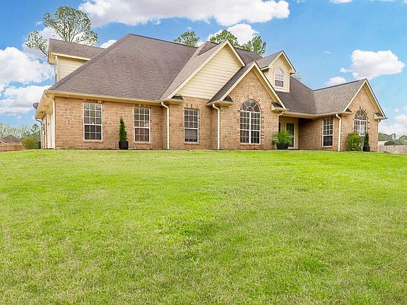 2nd image of 127 Copperwood Loop