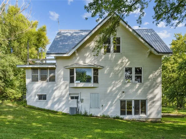 1563 Piedmont Ave, Tripoli, IA 50676