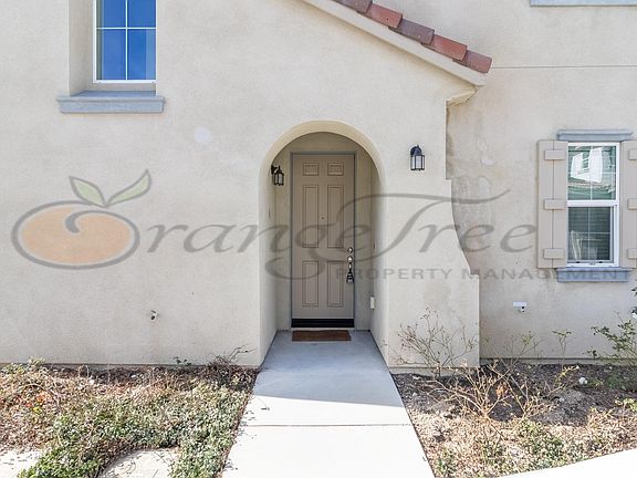 3rd image of 1955 W Provost Pl