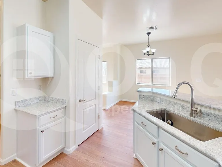 11886 W Fontenelle Dr — Photo 3