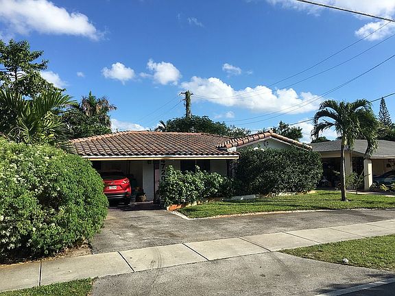 4th image of 4720 NE 6th Ave