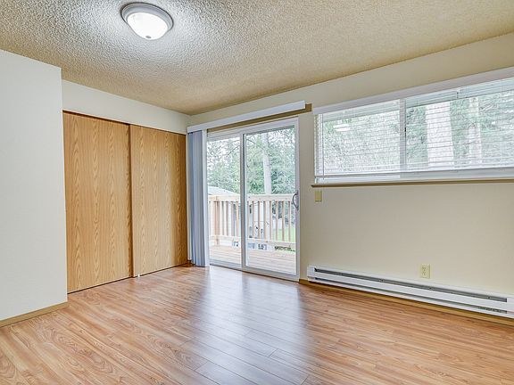 5th image of 935 SW Harrier Cir APT 3