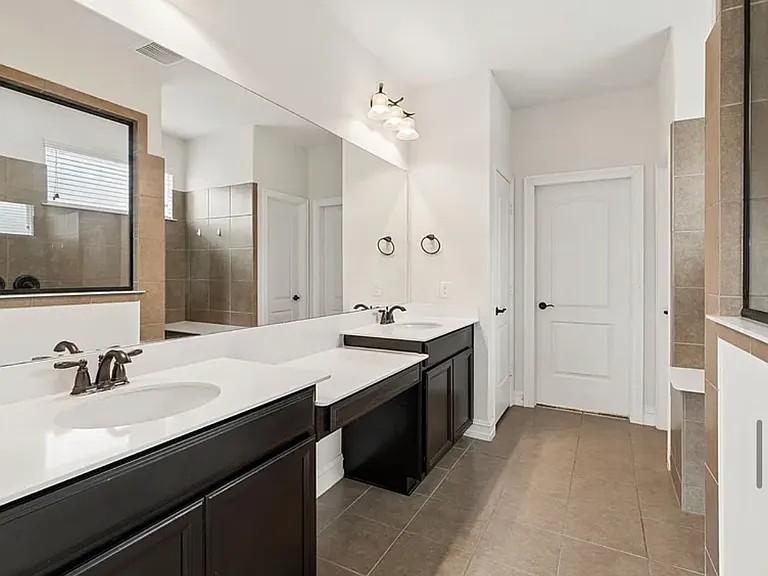 1549 Westborough Ln — Photo 15