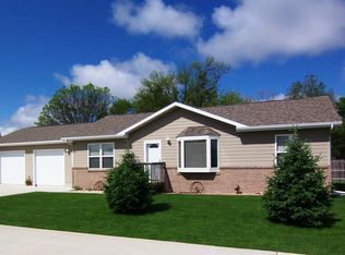 810 E 6th St, Volga, SD 57071