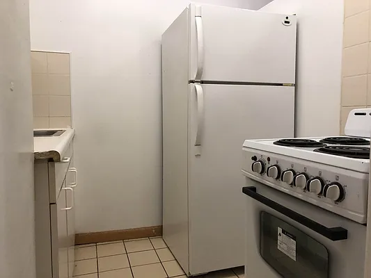 Rented by Shai Realty Management Inc | media 10