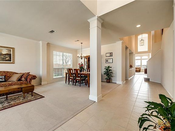 4th image of 713 Vallejo Dr