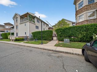6 Horizon Ct UNIT 101, Monsey, NY 10952