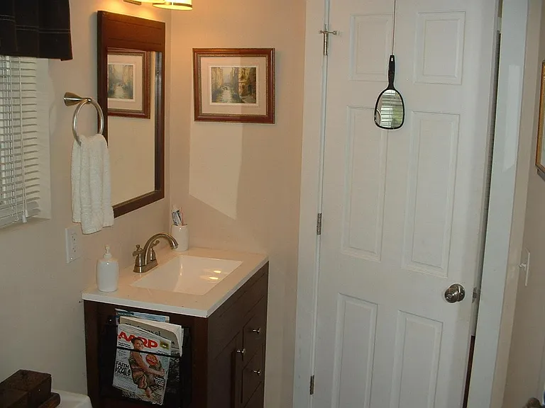 Bath with walkin shower