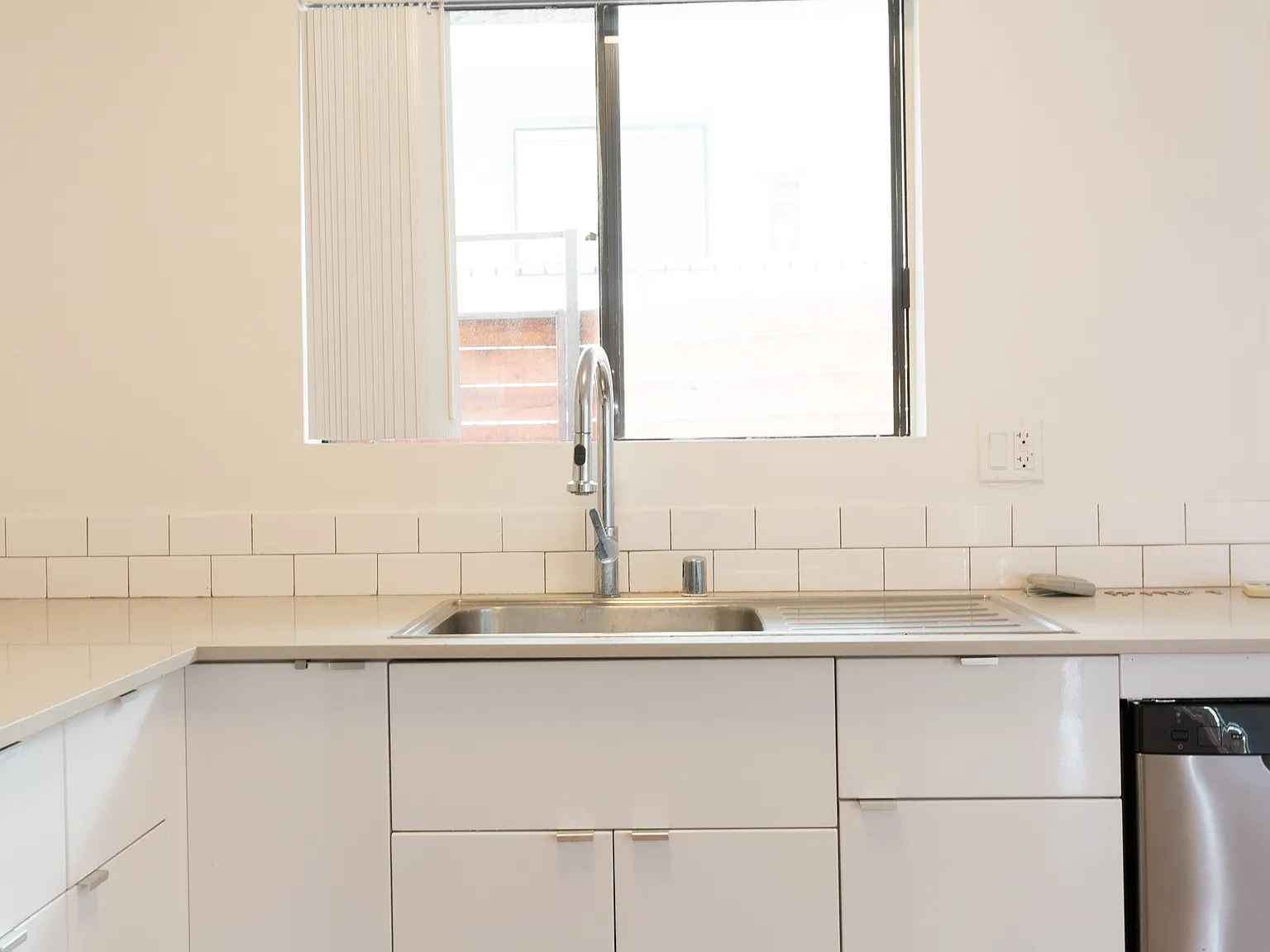 2 bed, 800 sqft, $2,450 — Photo 2